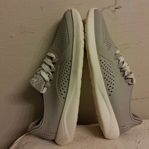 Women's Grey CROCS Casual Lace-Up Sneakers Perforated Size 9 Rubber